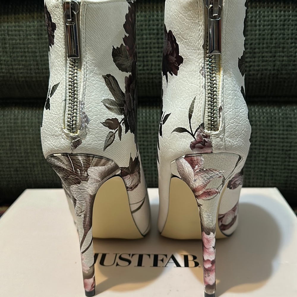 JustFab - Picture 4 of 7